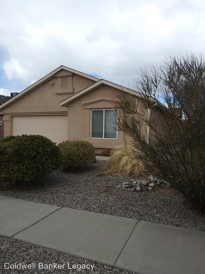 11709 Deer Lodge Rd SE - Photo 2 of 14