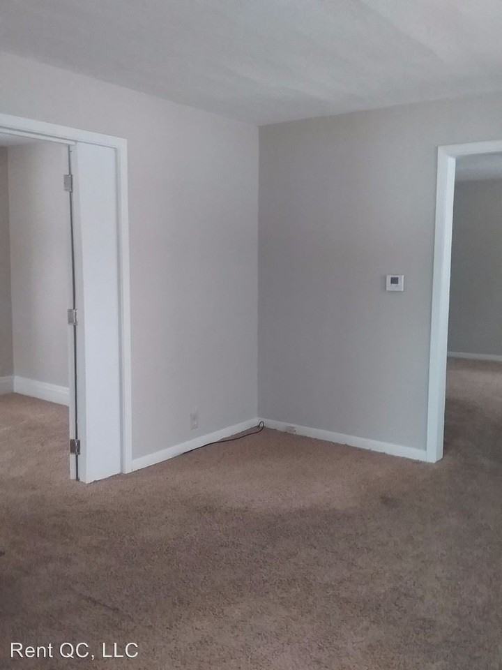 2412 12th St - Photo 3 of 14