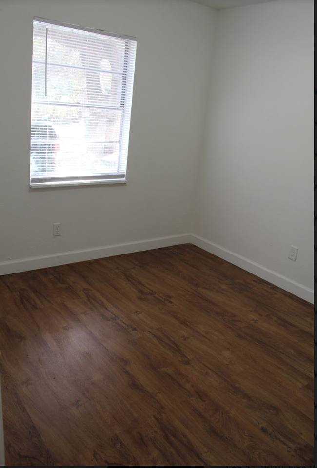 3714 Carroway St - Photo 2 of 24