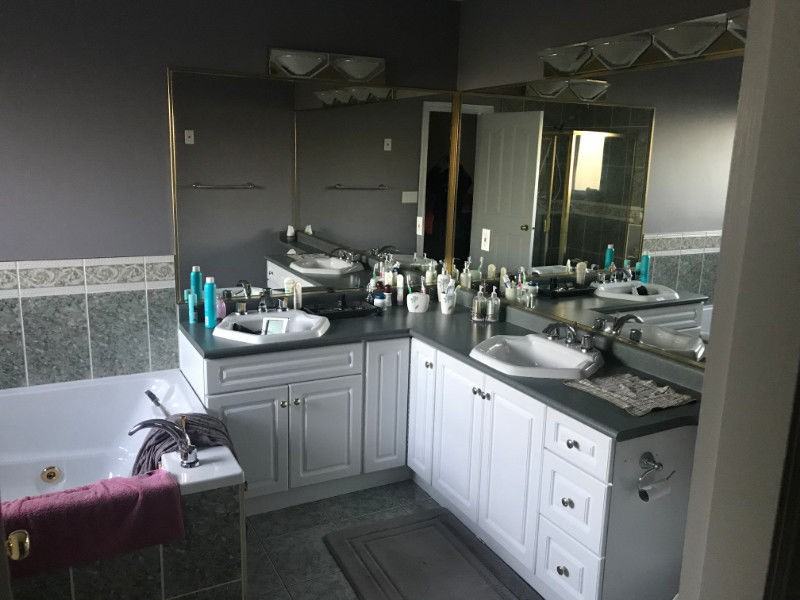 12757 62 Ave - Photo 2 of 5