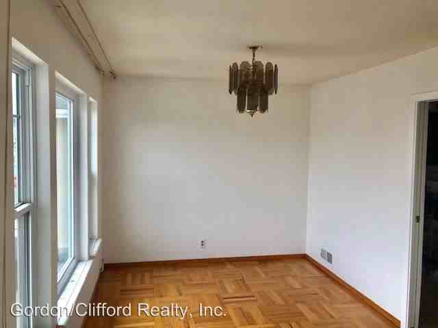 218 St Francis Blvd - Photo 2 of 18