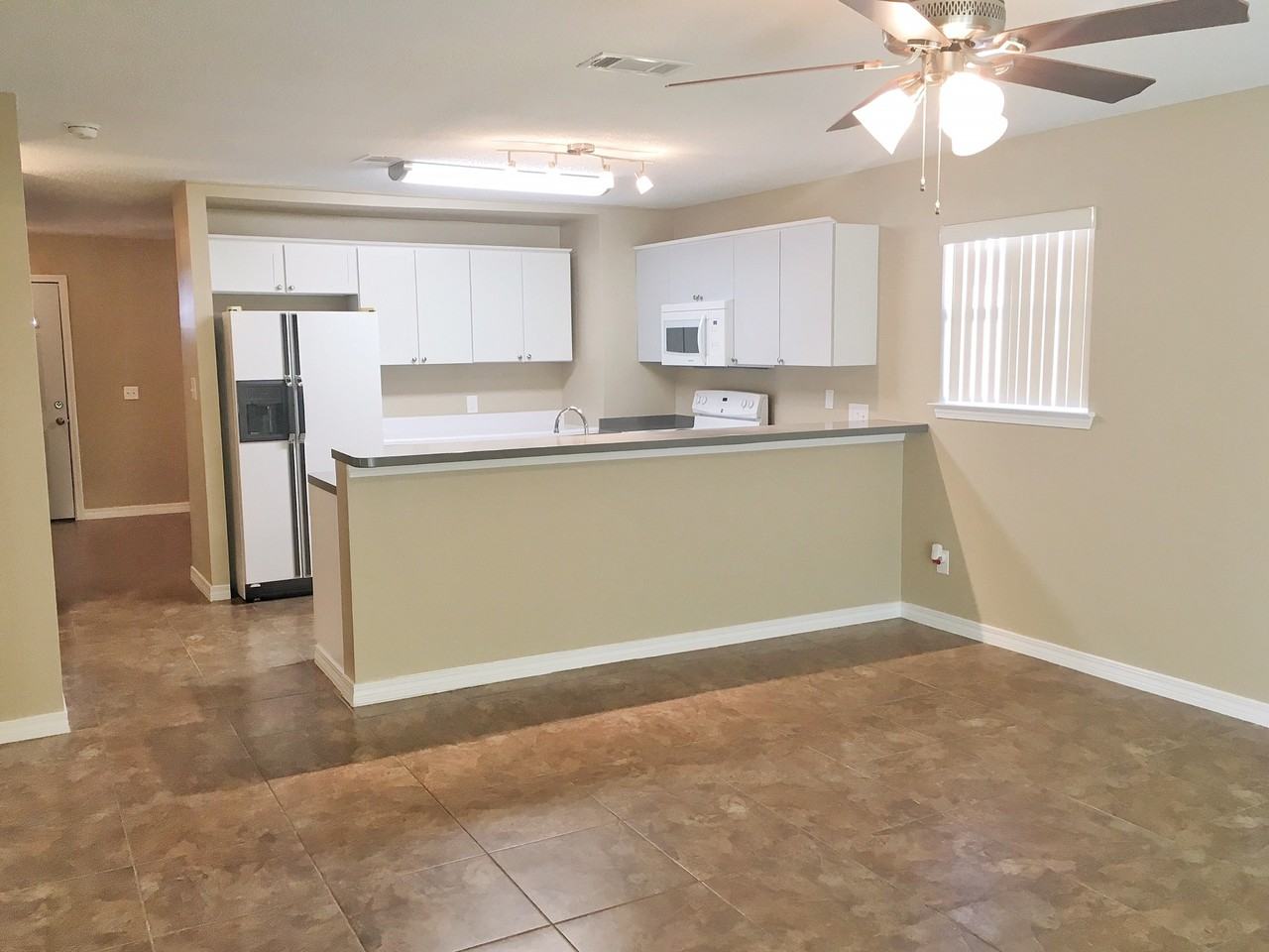 2031 Marquesas Ln - Photo 3 of 13