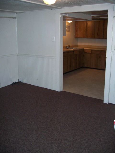 927 Colorado Ave - Photo 3 of 8