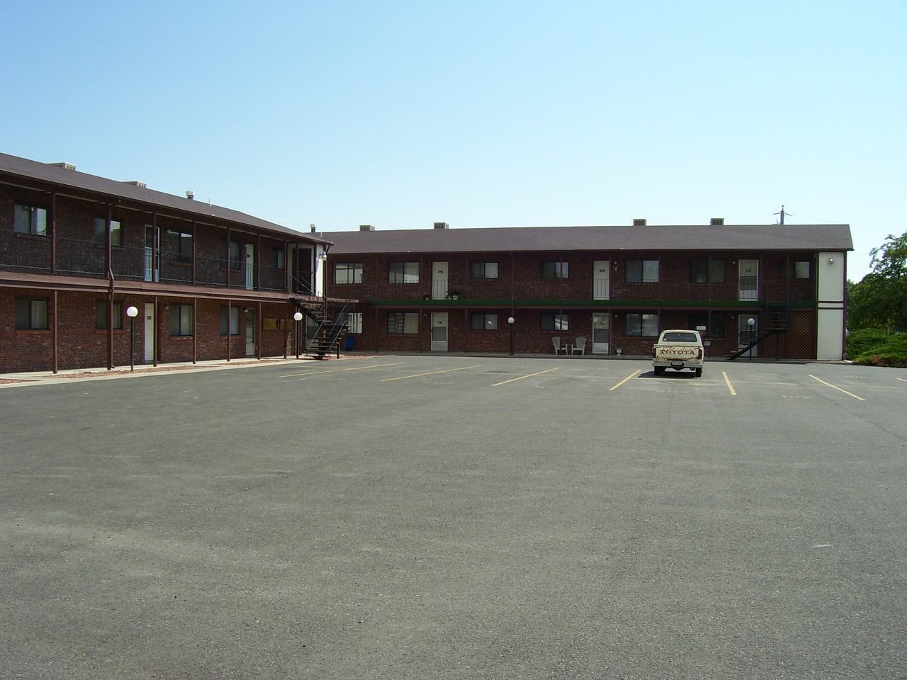 560 29 1/2 Rd - Photo 2 of 6