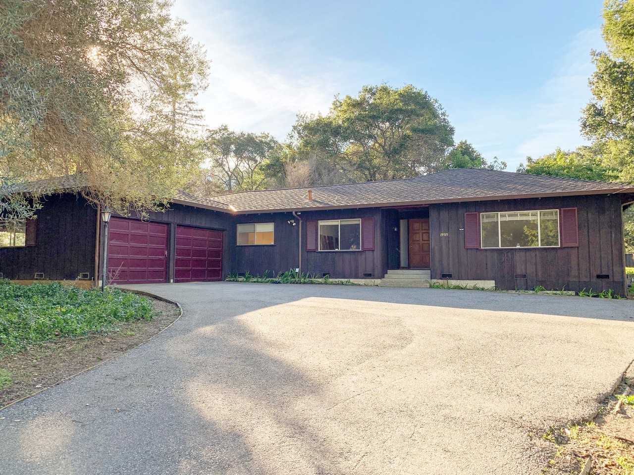 19519 Glen Una Dr - Photo 2 of 33