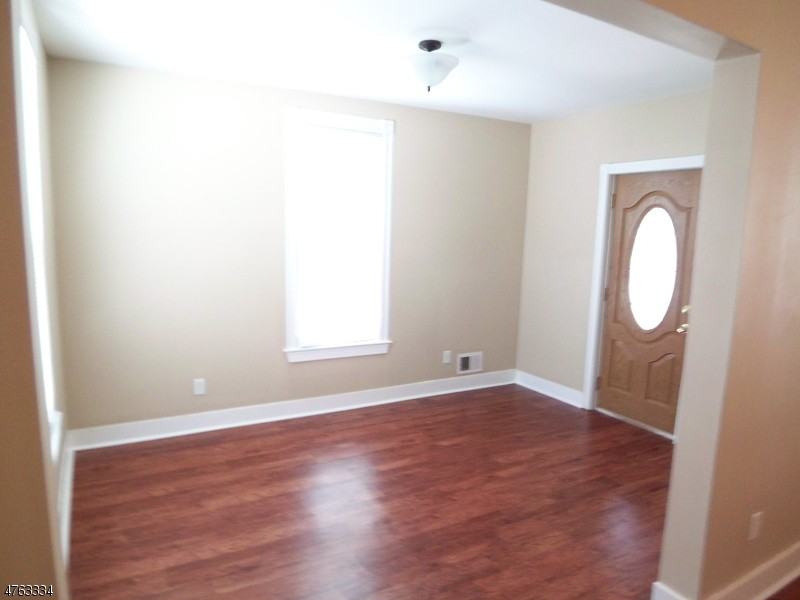 51 Hillside Ave - Photo 3 of 10