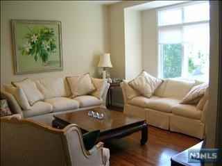 136 Winding Creek - Photo 2 of 11