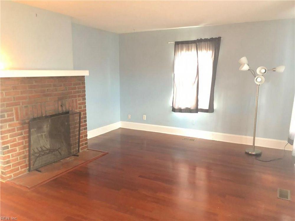 606 E Bayview Blvd - Photo 3 of 25