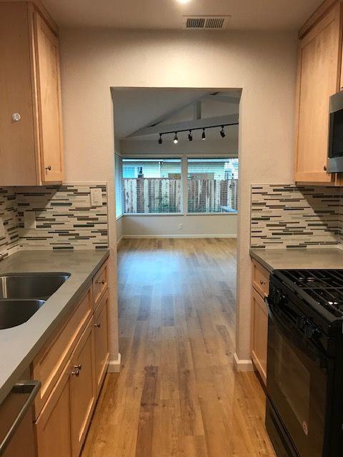 1283 Morgan St - Photo 2 of 21