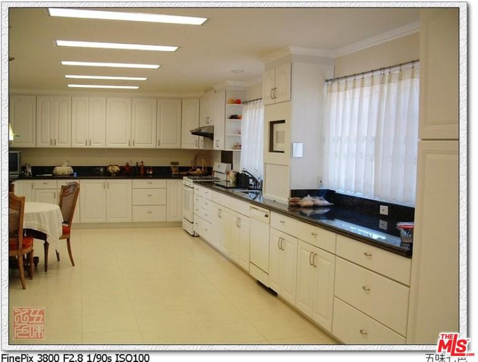 11378 Tonga St - Photo 3 of 21