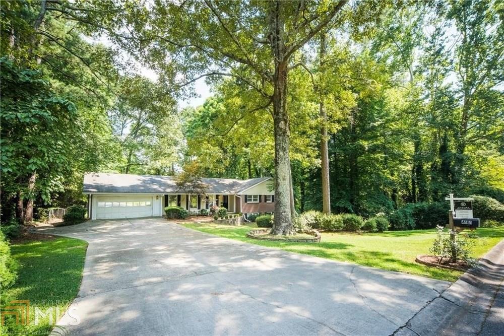 4181 Brookview Dr SE - Photo 3 of 35