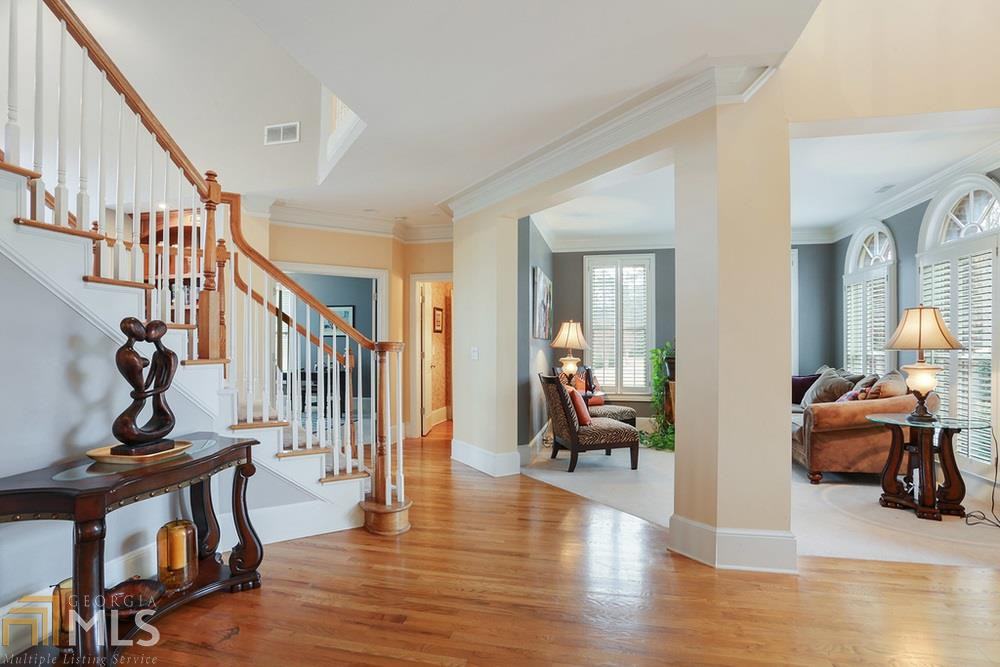 715 Jewel Ct SW - Photo 3 of 24