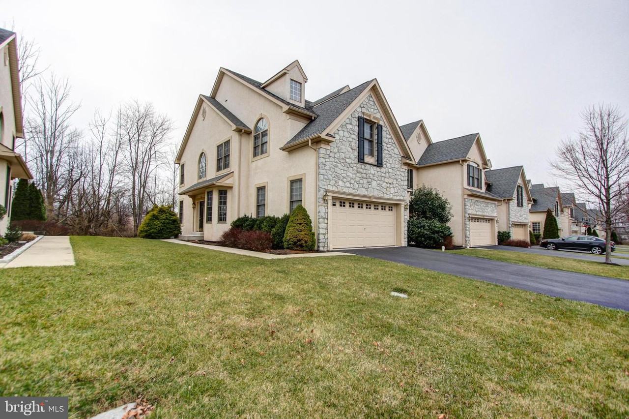 36 Brownstone Dr - Photo 3 of 30