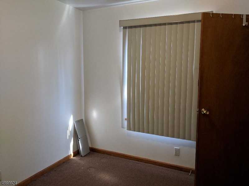 25 Reynolds Ave - Photo 2 of 3