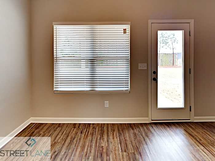 1879 Simmons Ln - Photo 3 of 16