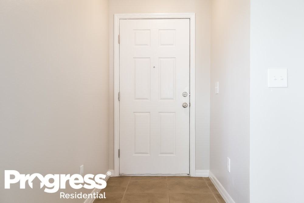 907 Muirwood Way - Photo 2 of 16