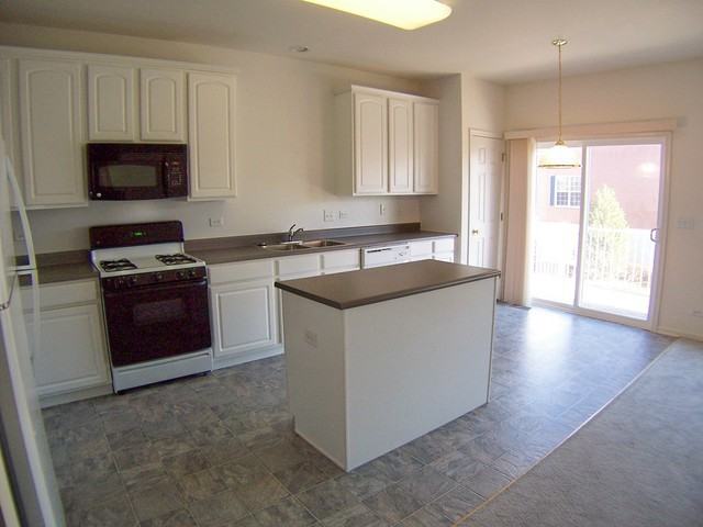 105 Willey St - Photo 3 of 15