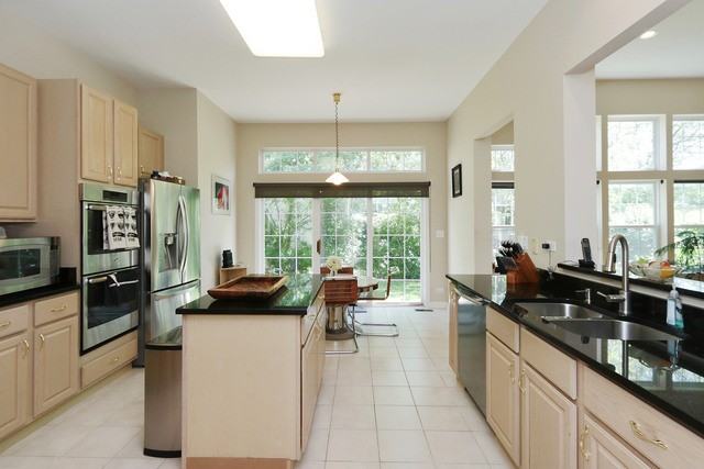 703 Interlochen Ct - Photo 2 of 15