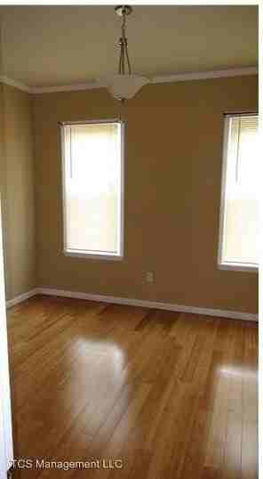 3025 3025 N Judson St - Photo 3 of 5