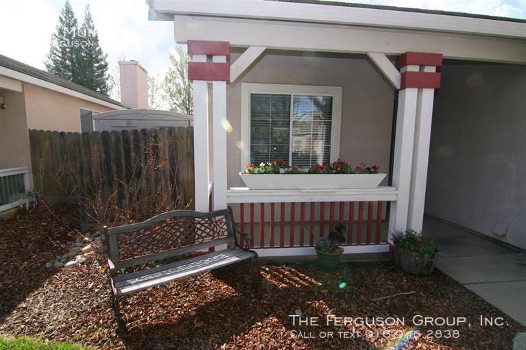 402 Munden Ct - Photo 2 of 11