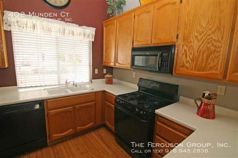 402 Munden Ct - Photo 3 of 11