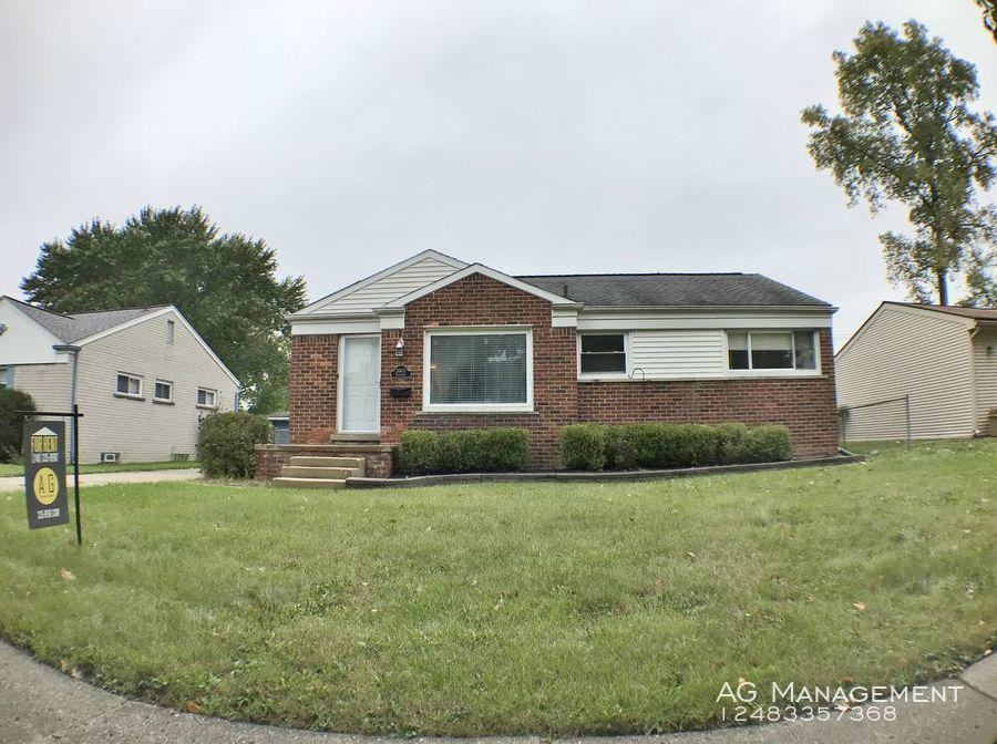 31611 Folkstone Dr - Photo 2 of 23