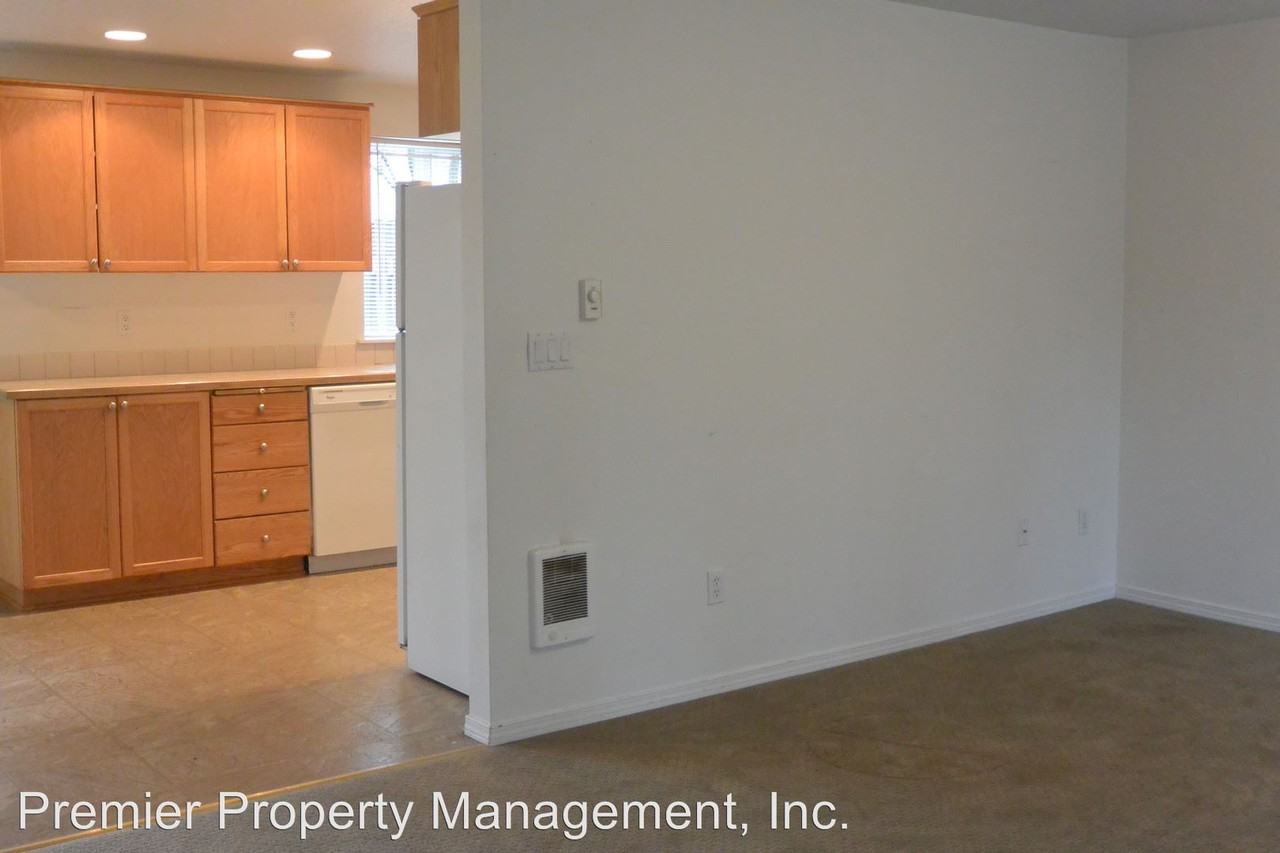 1539 Cellars Ave - Photo 3 of 24