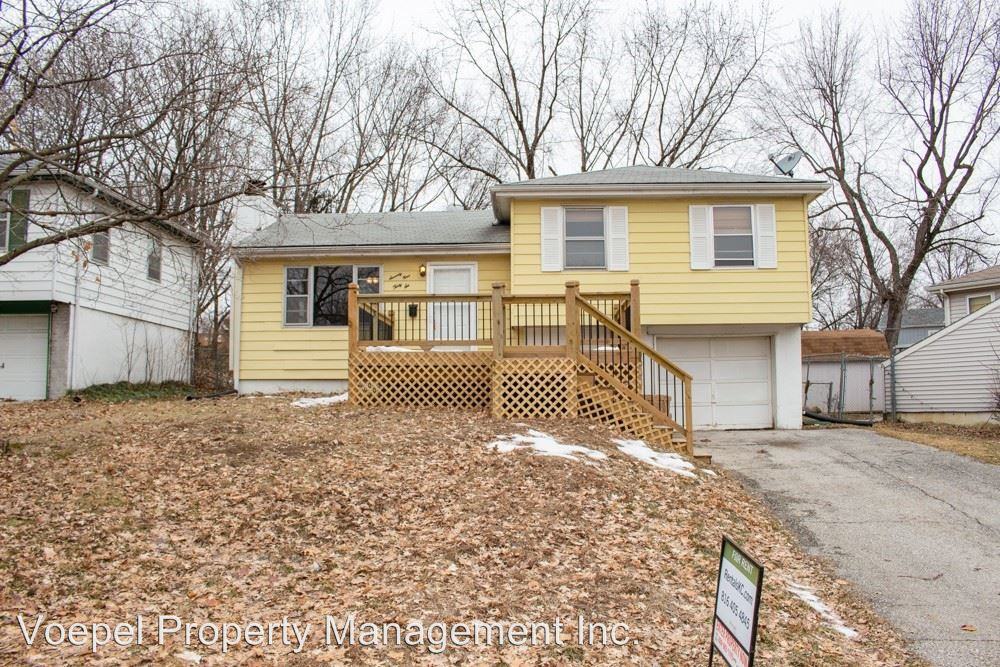 7936 NE San Rafael Dr - Photo 2 of 17