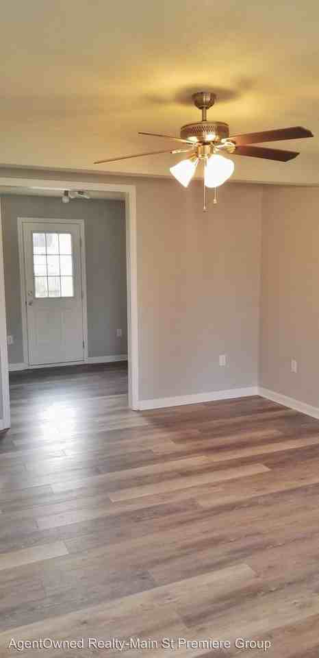 532 Hansford Dr - Photo 2 of 9