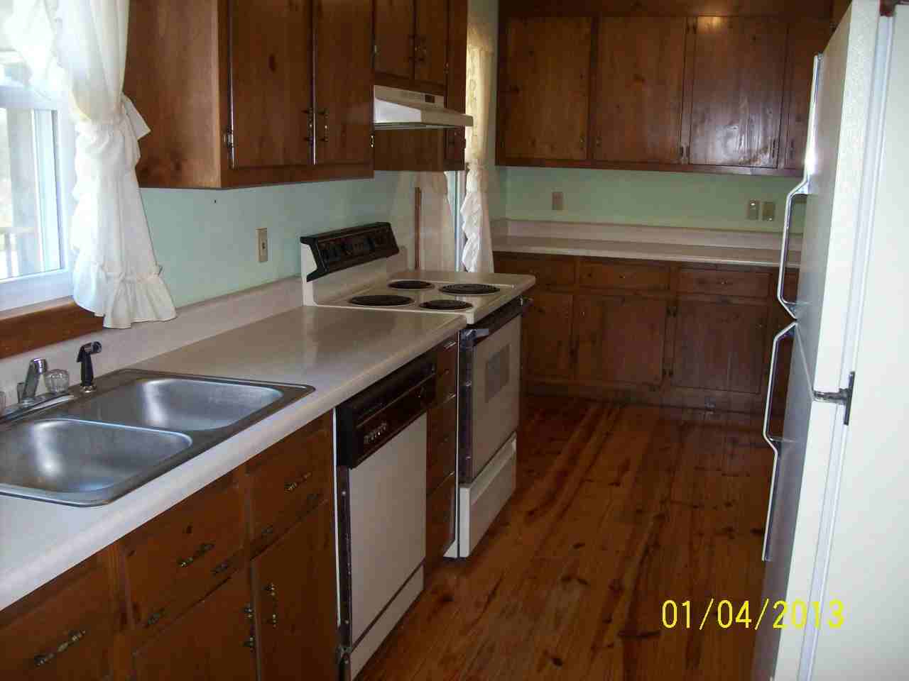 1744 Ballsville Rd - Photo 3 of 7