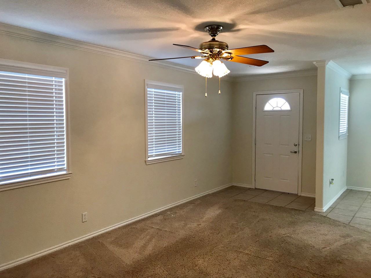 408 W Pine Ave - Photo 2 of 17