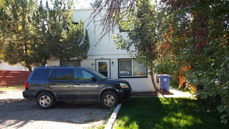 215 6Th Ave E - Photo 3 of 5