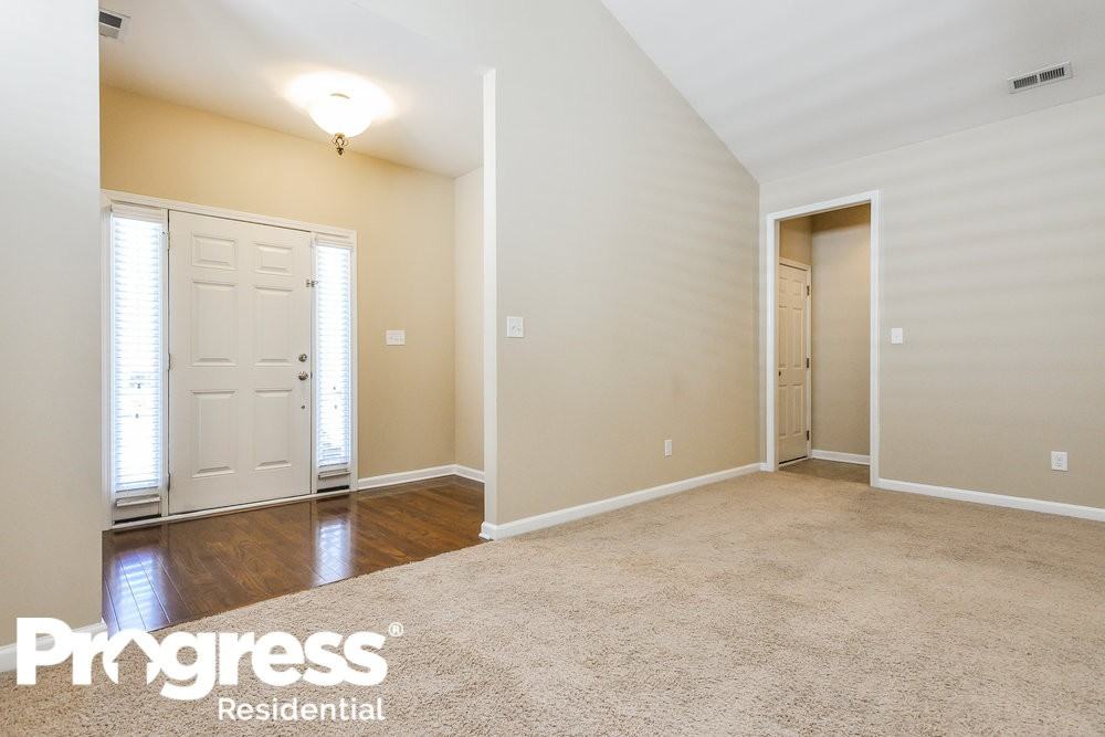 76 Denby Cir - Photo 2 of 18