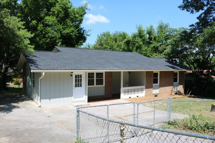 317 S Bertrand St - Photo 2 of 21