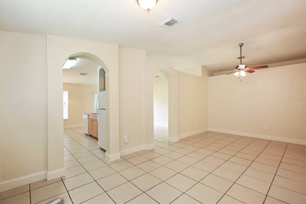 13561 SW 279th St - Photo 3 of 12