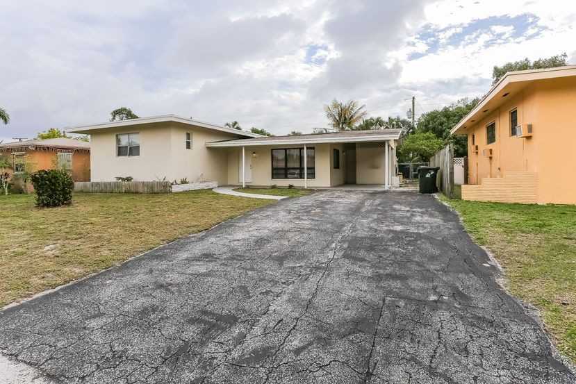 1080 Alabama Ave - Photo 2 of 18