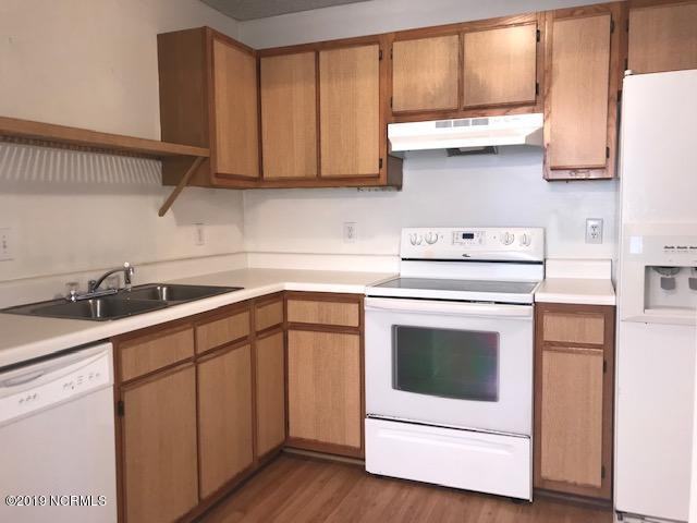 628 South Hampton Drive - Photo 2 of 7
