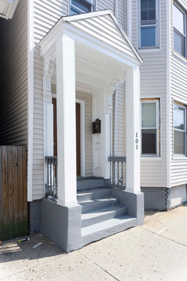 Chelsea St. - Photo 2 of 19