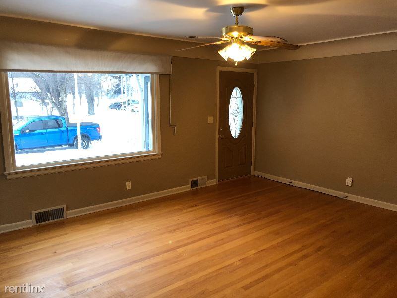 841 Cook Ave - Photo 3 of 7