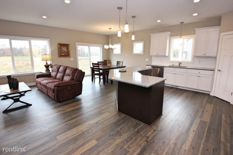 3644 172nd Ln NE - Photo 3 of 12