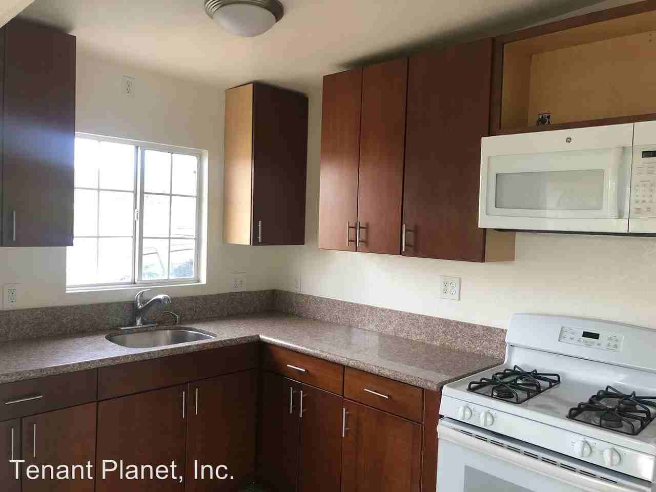 525 Pitta St. - Photo 3 of 8