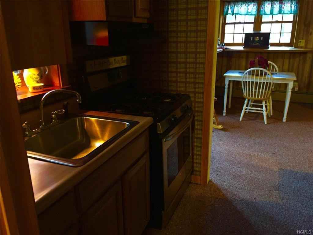 547 Greenbush Rd - Photo 2 of 4