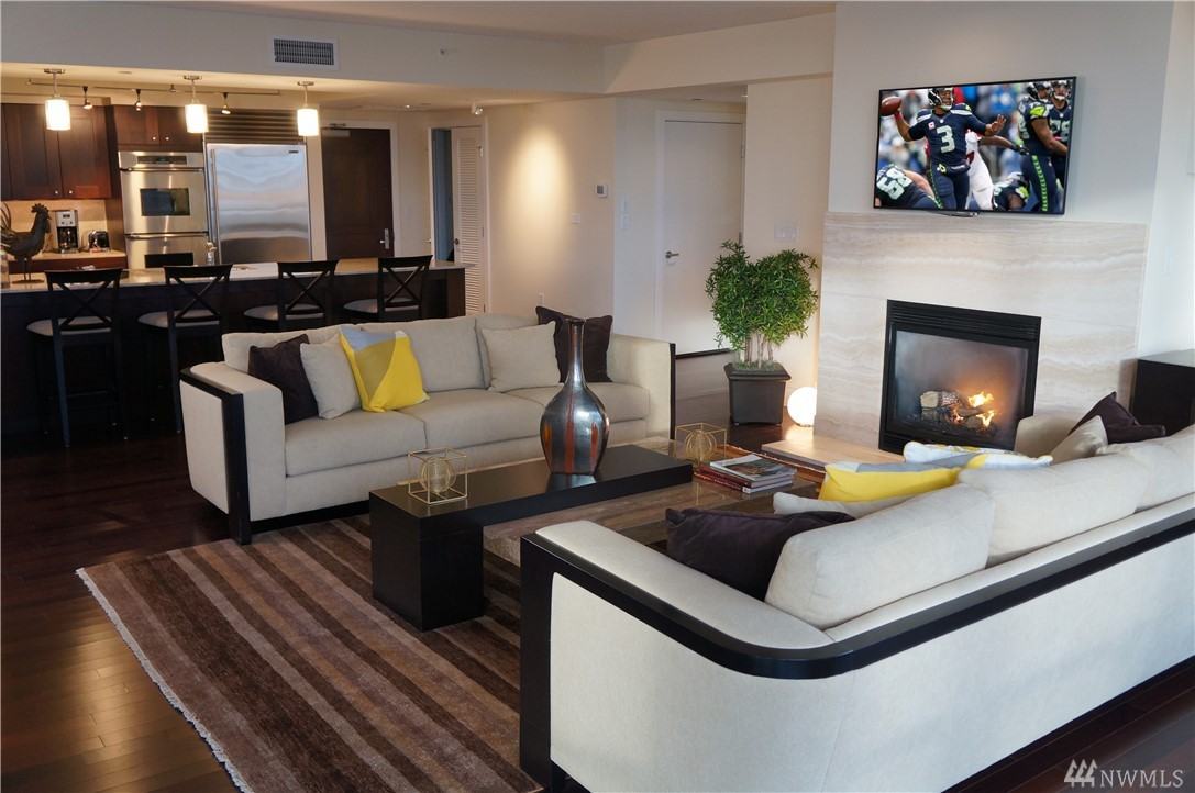 650 Bellevue Way NE - Photo 3 of 18