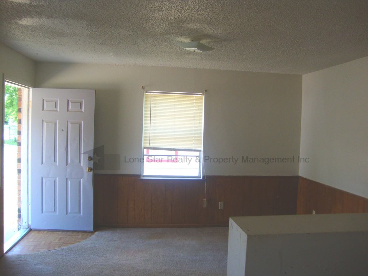612 Raymond Street - Photo 3 of 7