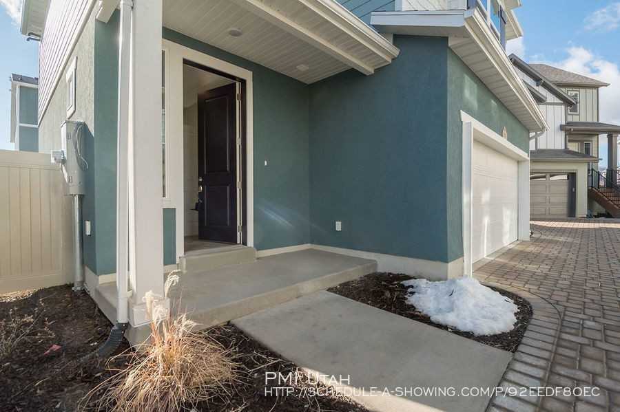 2413 N 3130 W #2413 - Photo 2 of 19