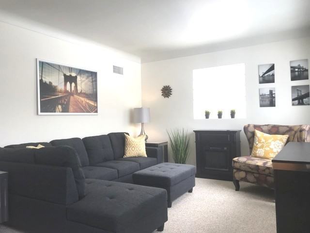 2243 S 6th Ave - Photo 3 of 20