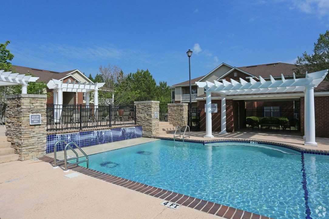 Huntley Apartments - Photo 3 of 5