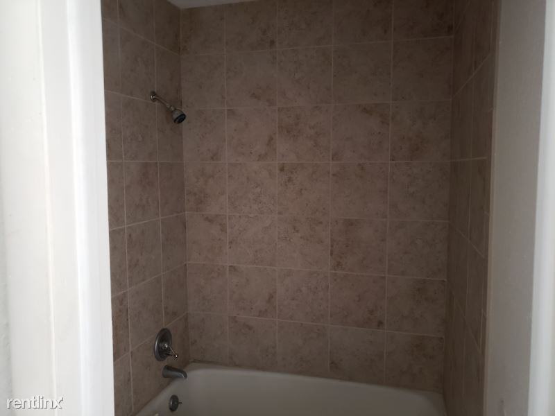 534 Parklane St - Photo 3 of 9