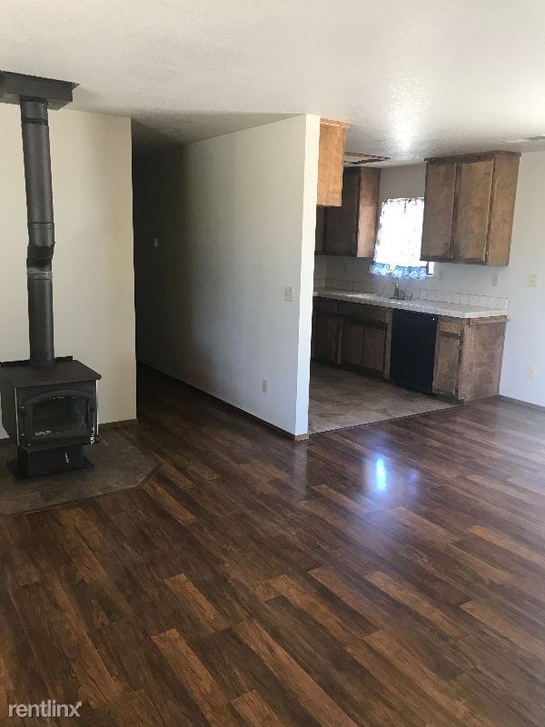 19520 Fiddletown Rd - Photo 2 of 10