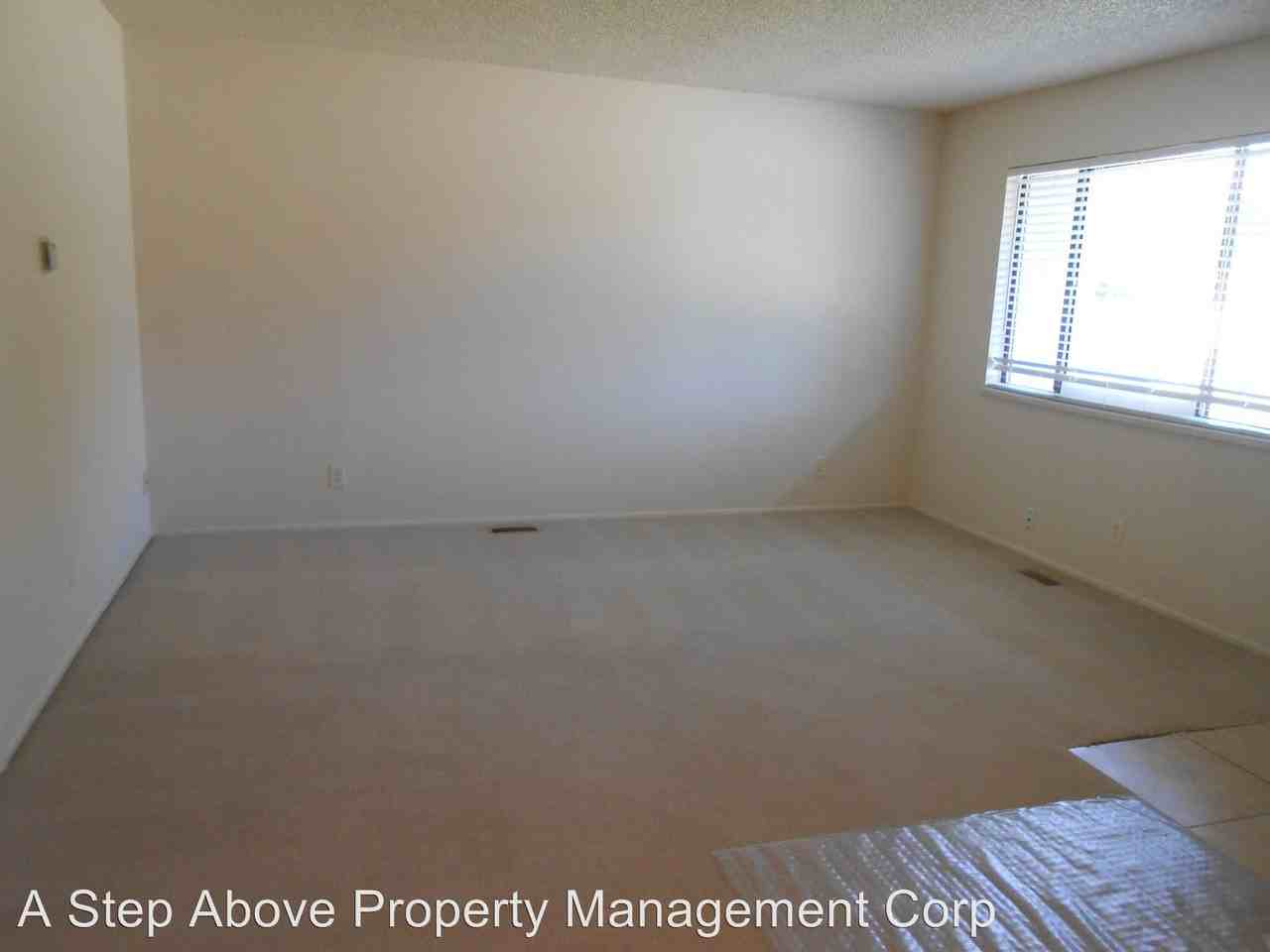 856 Iowa Avenue - Photo 2 of 6